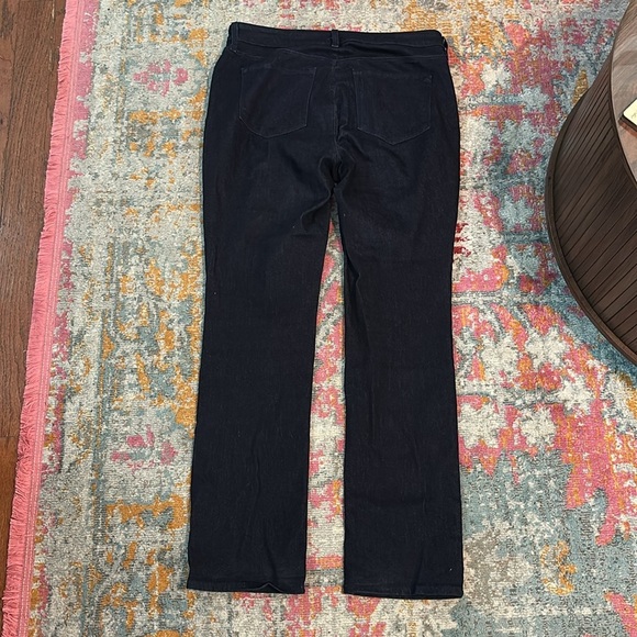 NYDJ Marilyn Straight Jean EUC - Picture 6 of 6